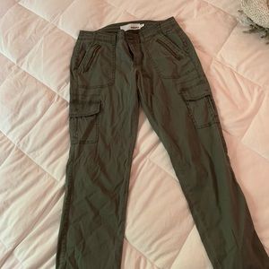 Sonoma Lifestyle Army green cropped pants size 4